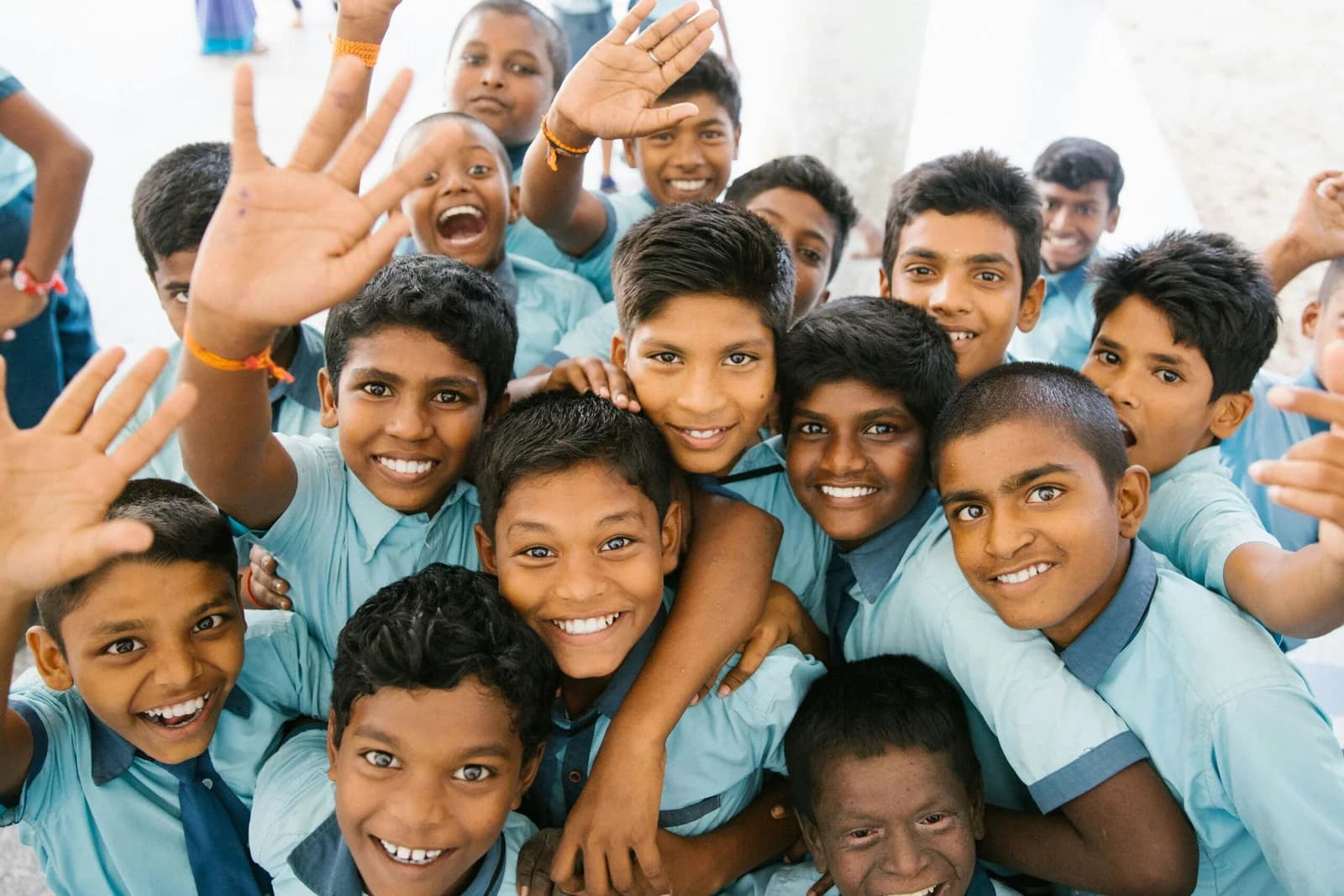 Children waving